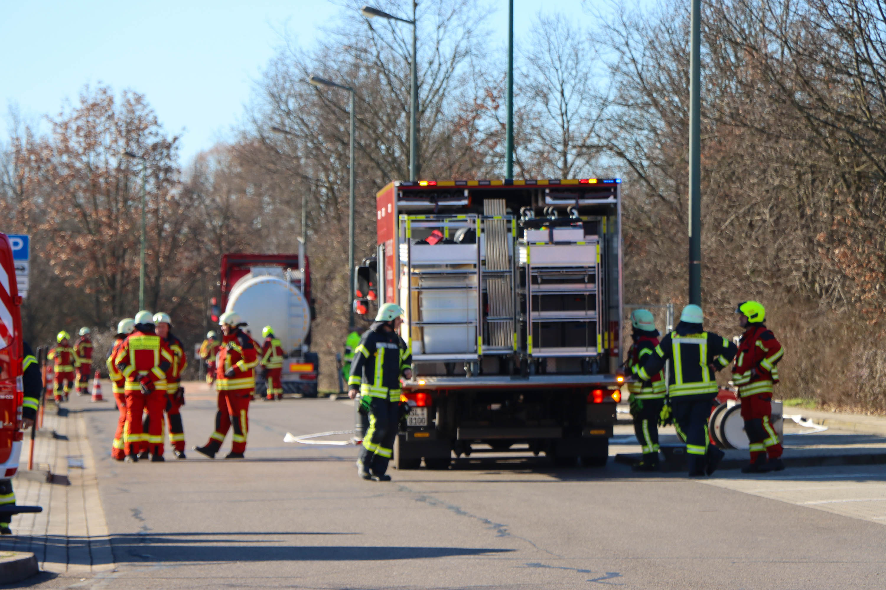 2026-03-05_Gefahrgut-BAB13 (15 von 18).jpg