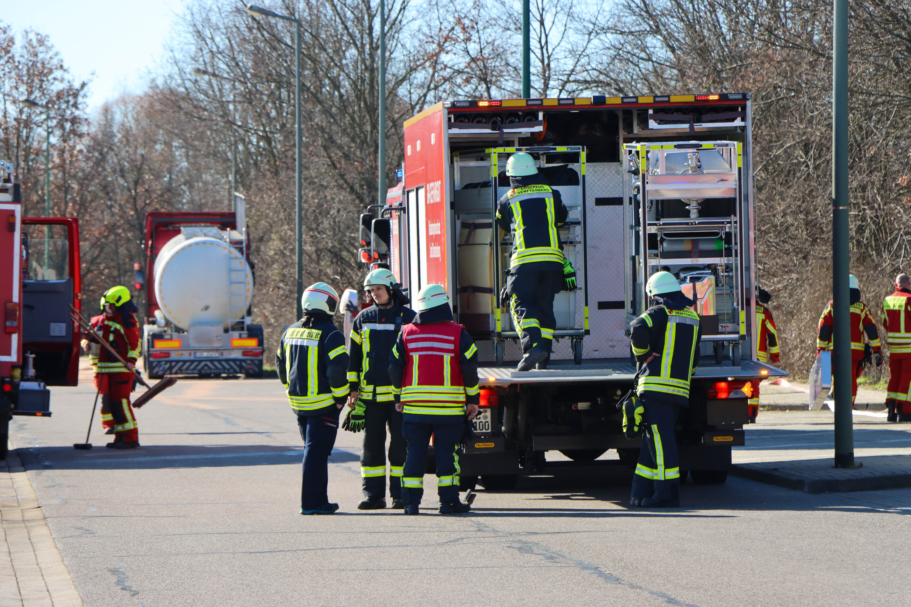 2026-03-05_Gefahrgut-BAB13 (3 von 18).jpg