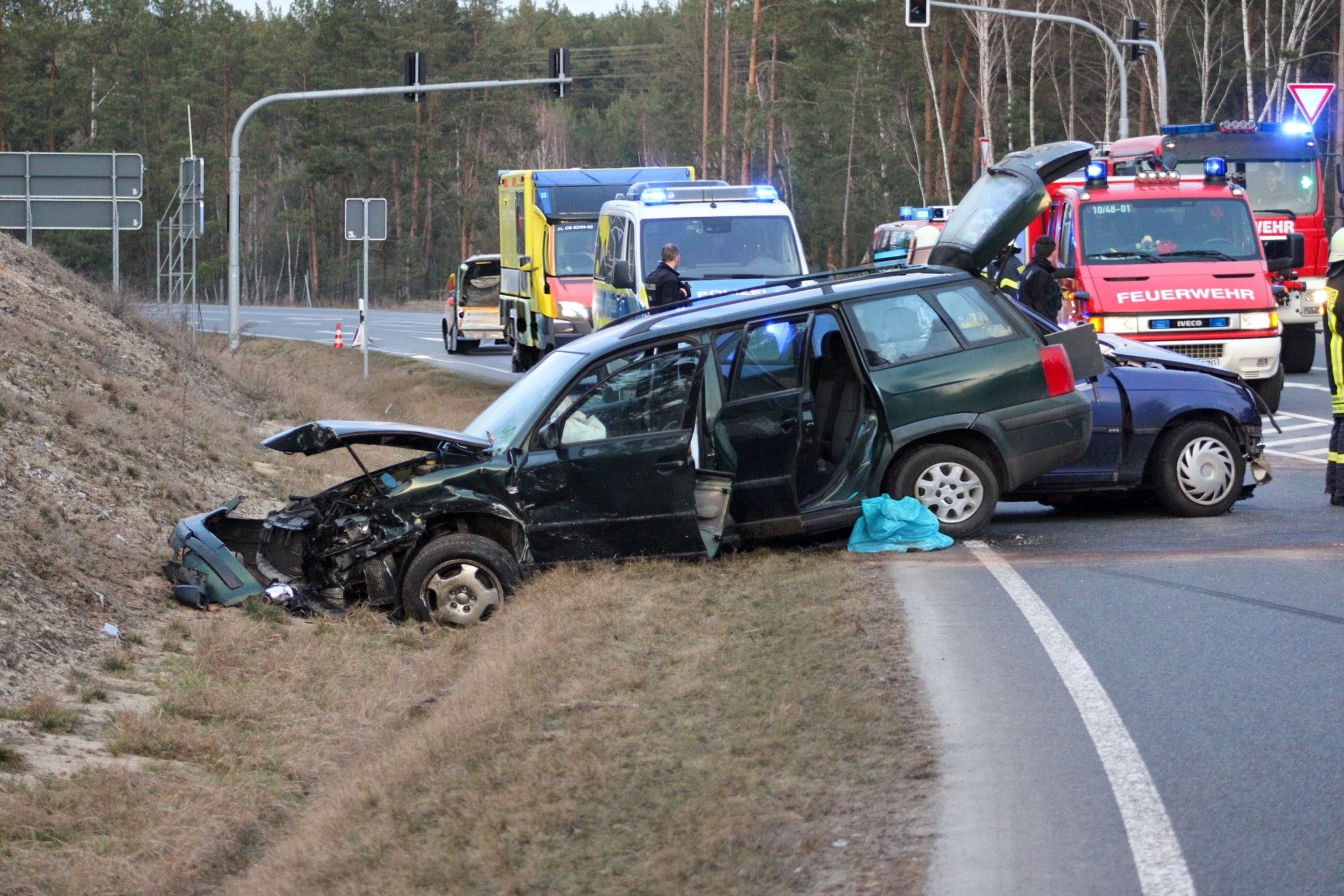 Drei Verletzte bei Frontalzusammenstoß auf der L49 bei Kathlow