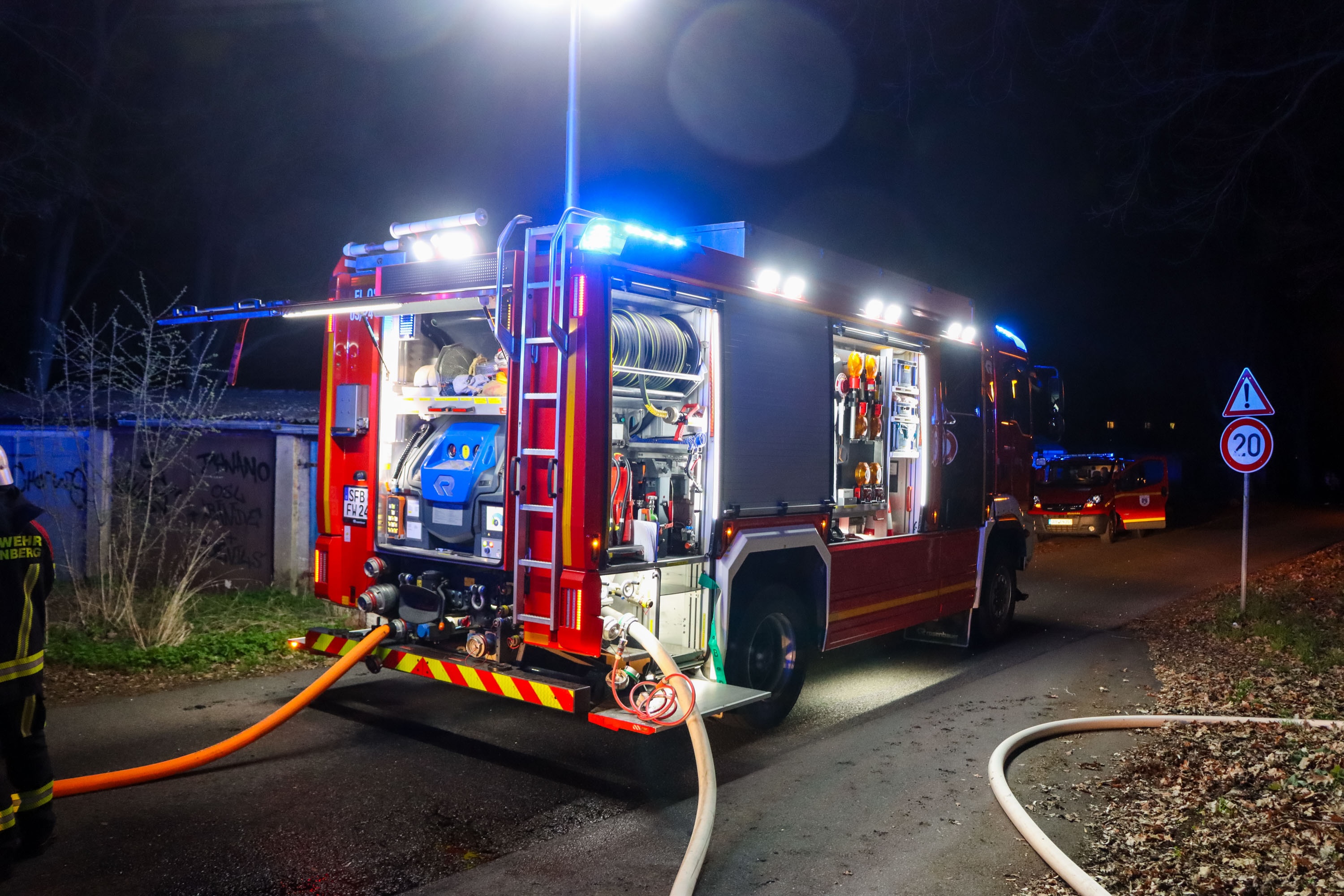 26-04-16 15-35-56 6224.jpg