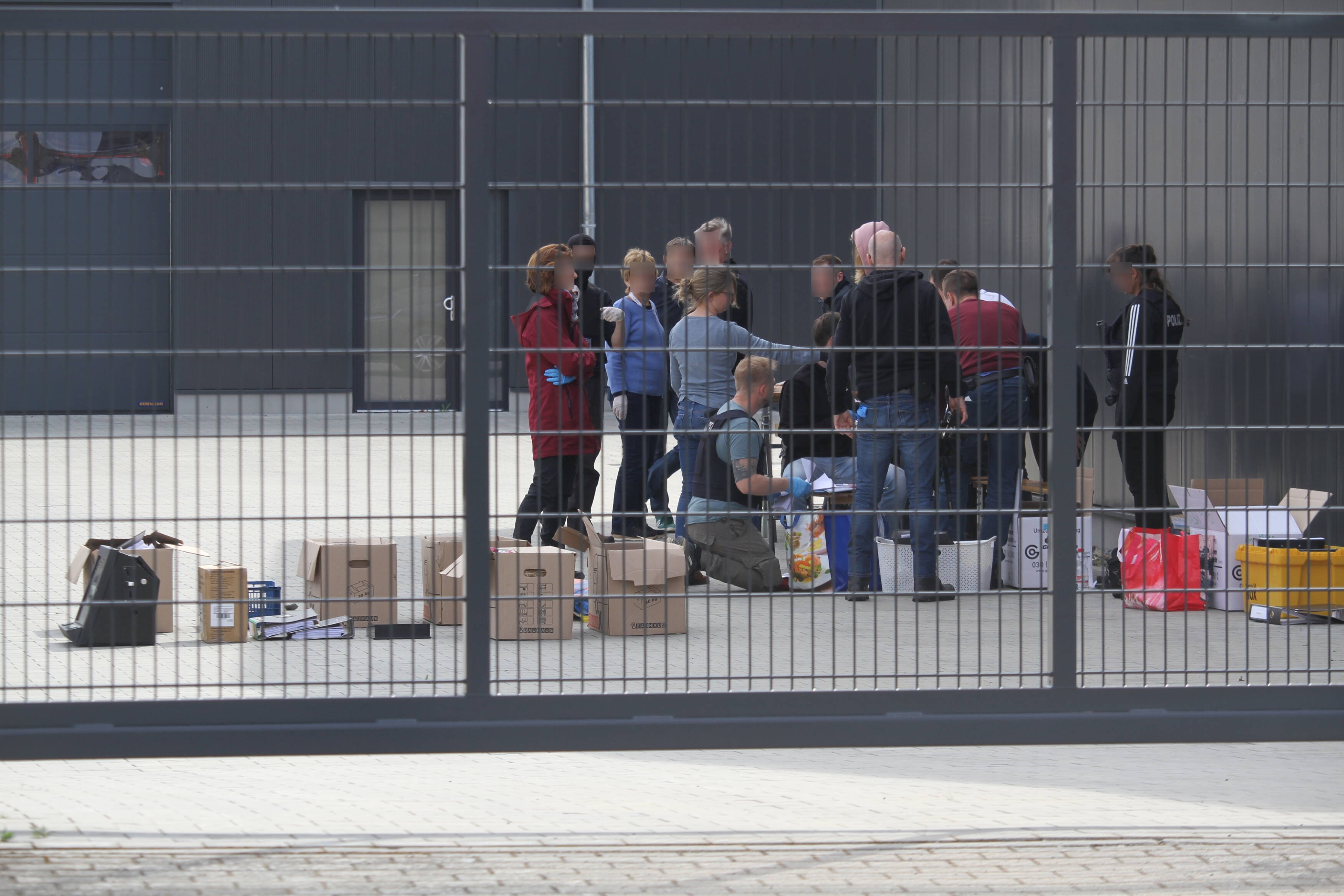 26-04-16 21-29-00 6250.jpg