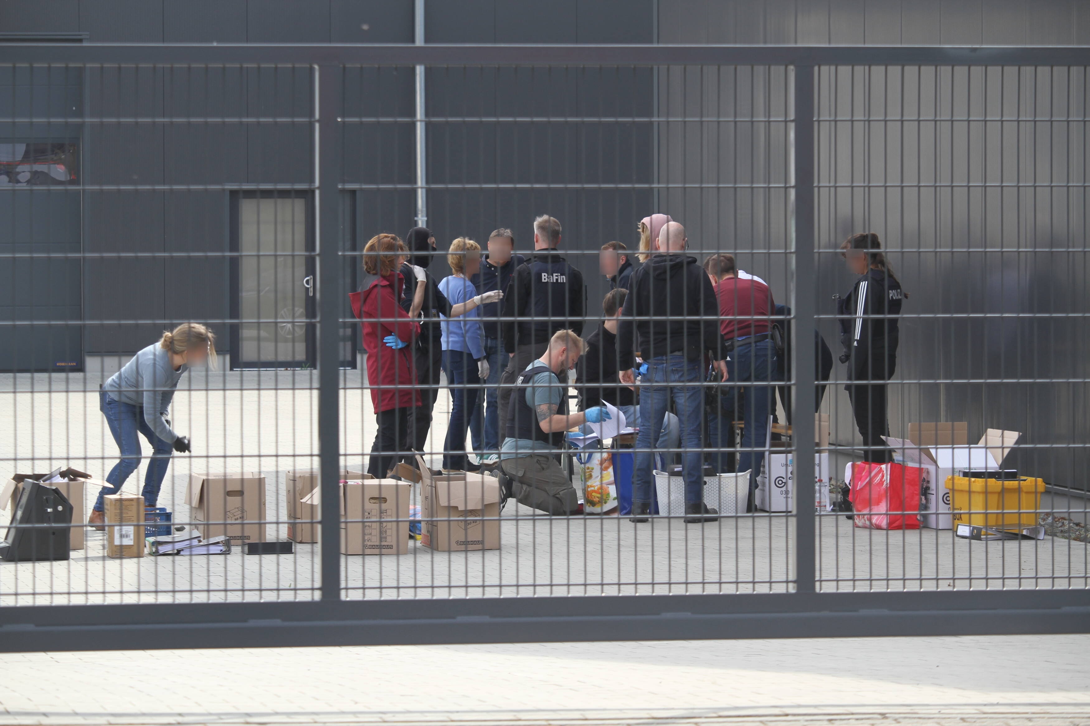 26-04-16 21-29-10 6257.jpg