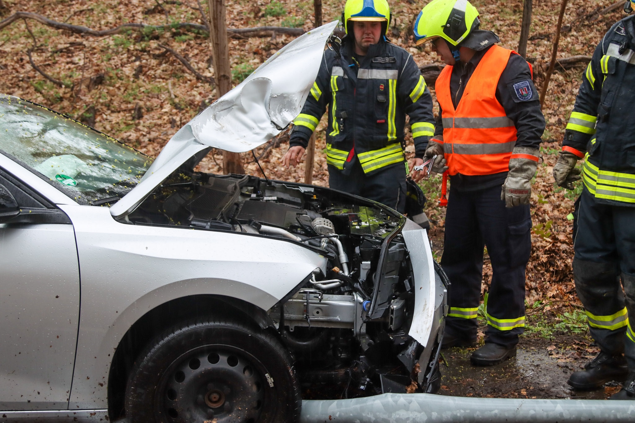 26-04-19 16-32-56 6485.jpg