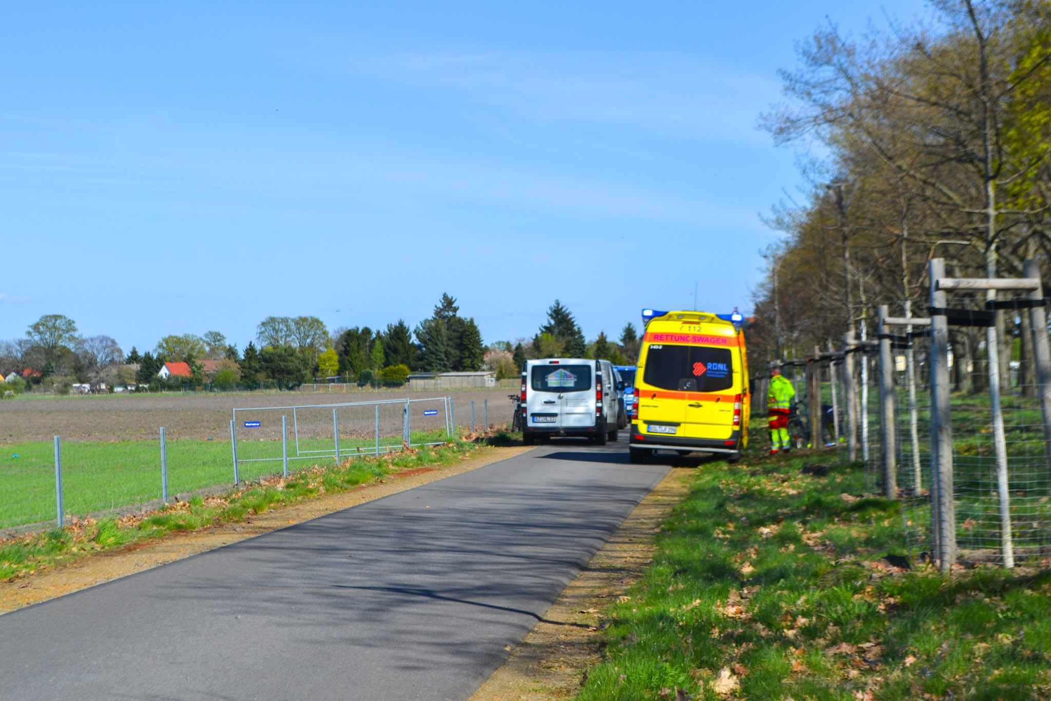 26-04-23 13-44-15 6752.jpg