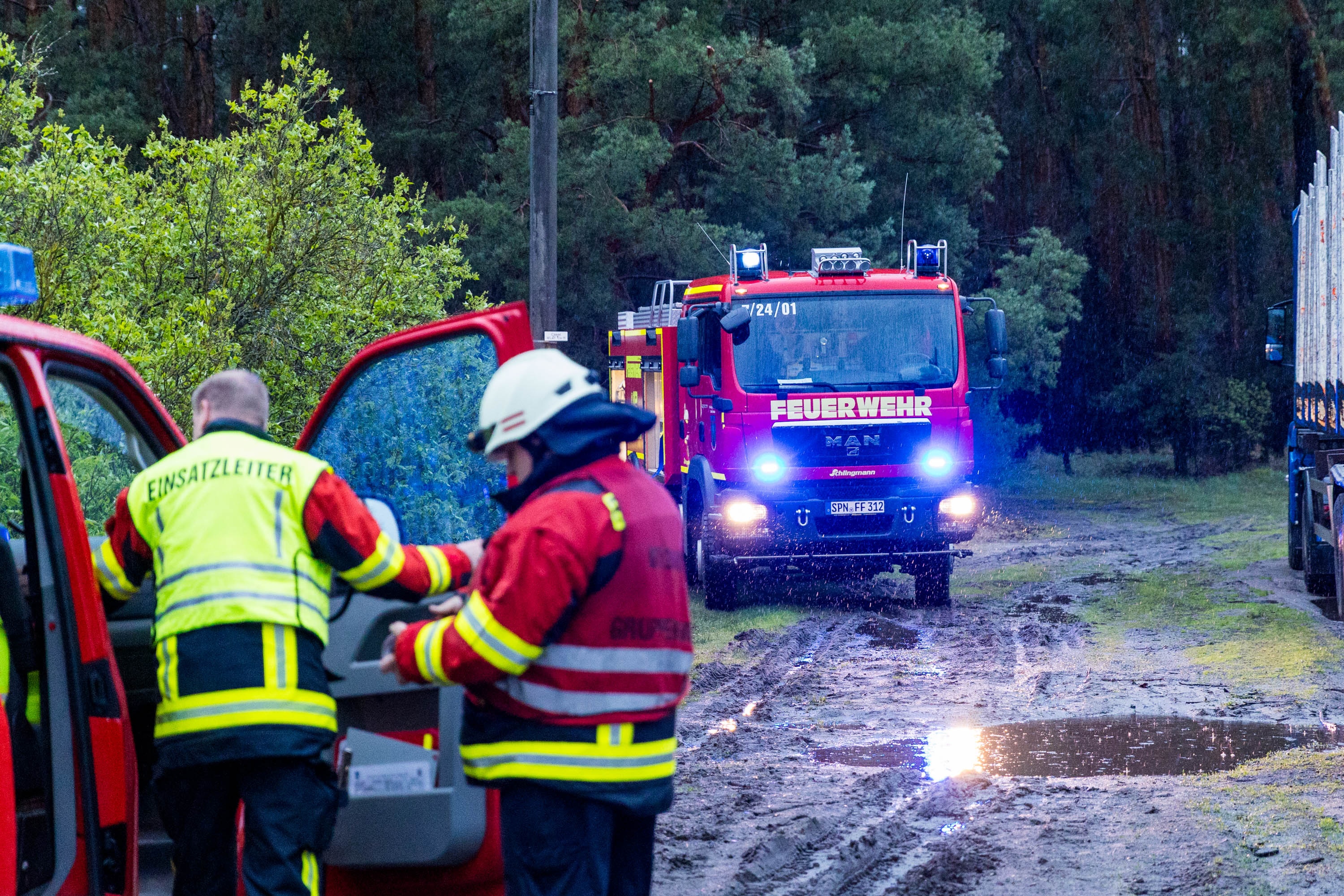 26-04-19 21-10-15 6520.jpg