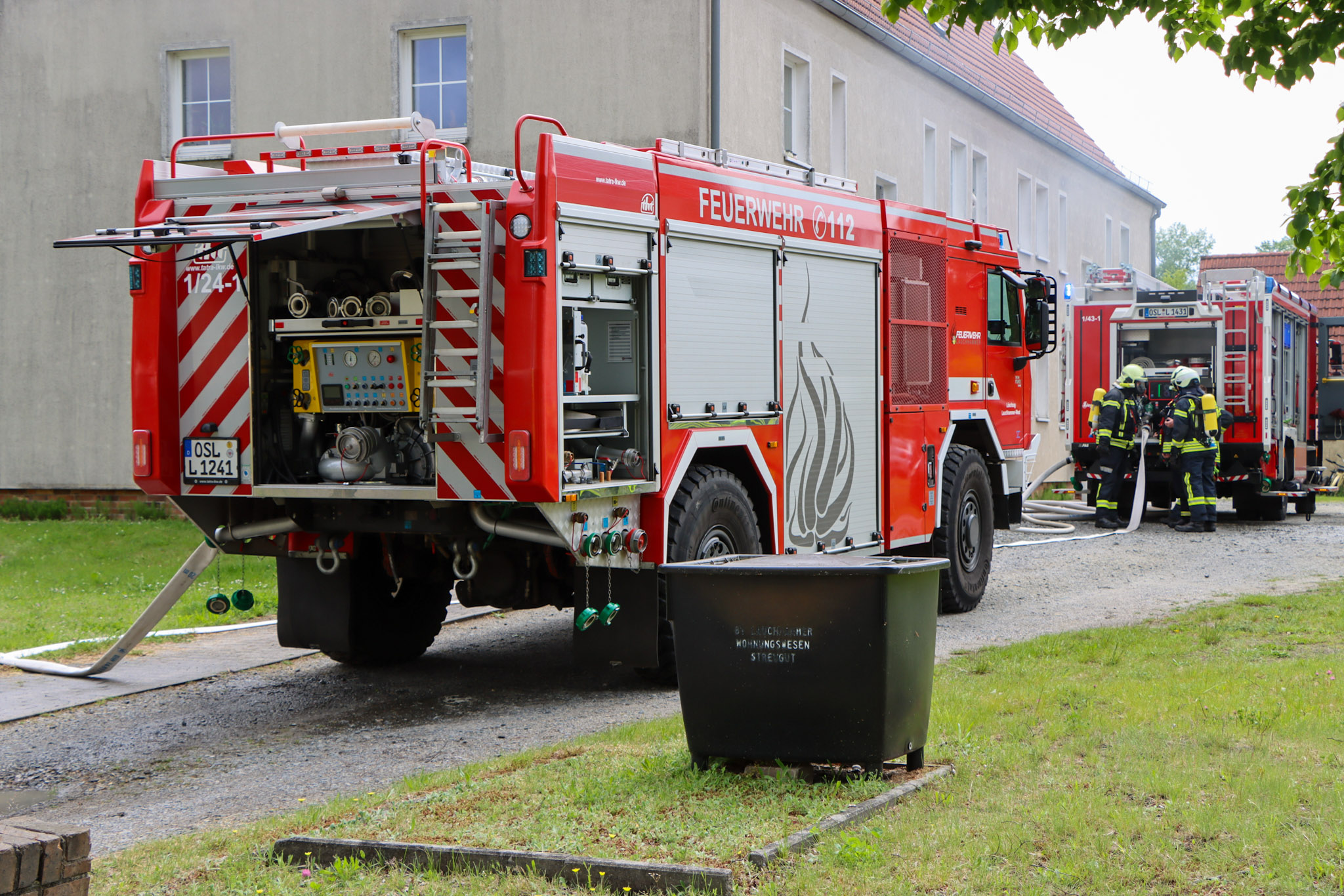 Wohnungsbrand in Lauchhammer – Bewohner leicht verletzt, Hund verstorben