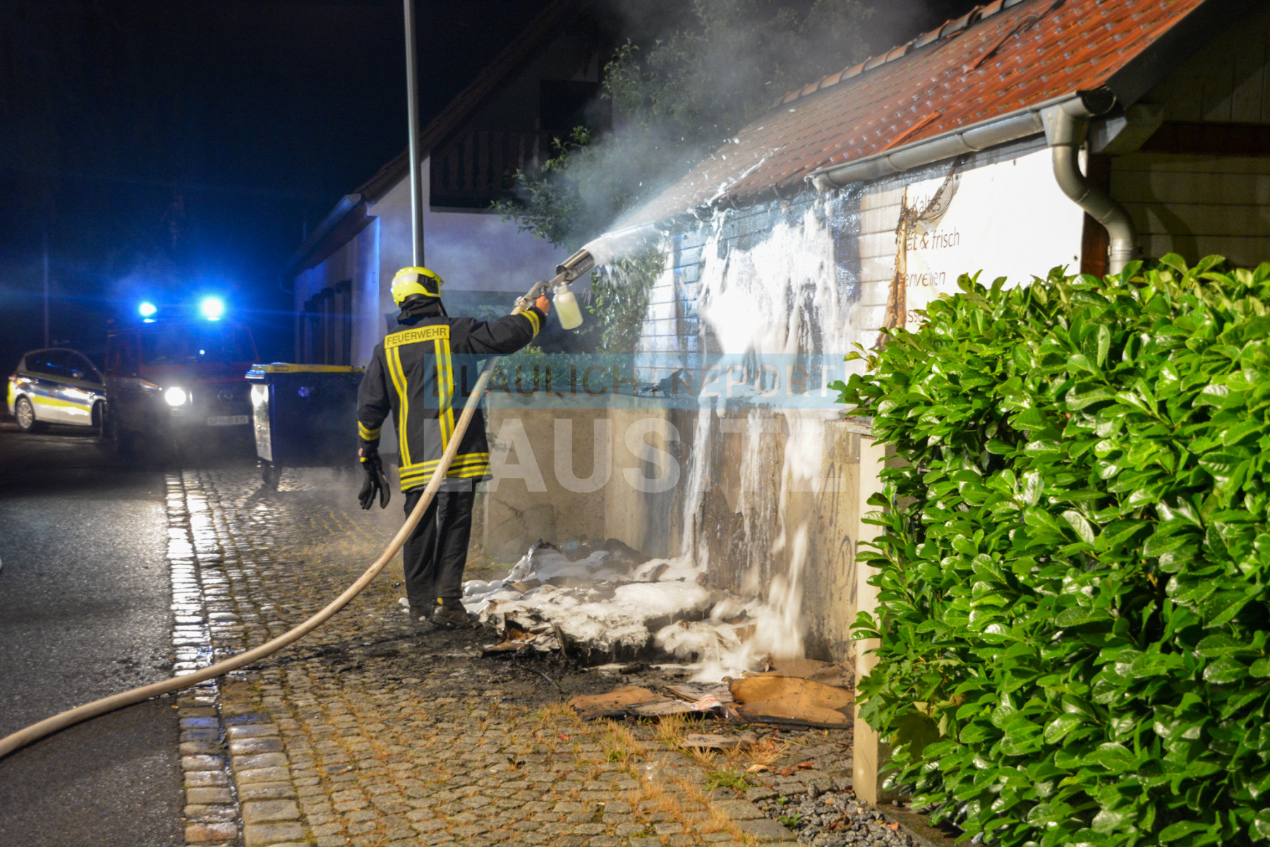 Spremberg: Brand greift auf Nebengebäude über